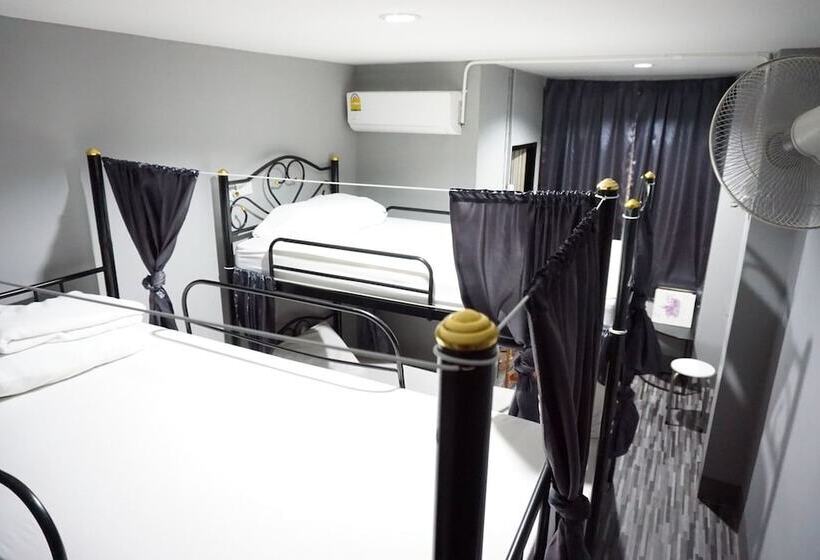 בית מלון כפרי We Hostel Hatyai