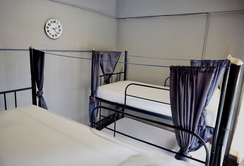 בית מלון כפרי We Hostel Hatyai