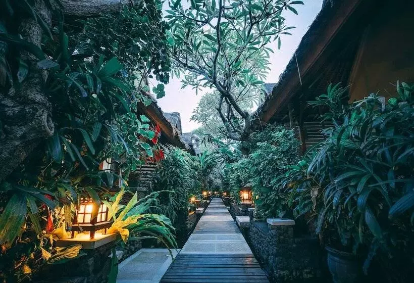 ホテル Alam Candi Resort