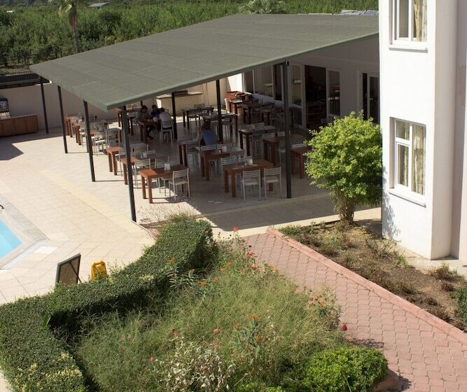 בית מלון כפרי Ares