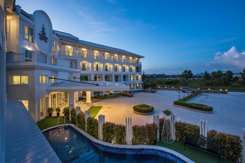 Отель Chada@nakhon