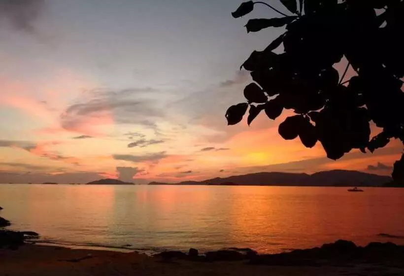 ホテル Charming Lipe Beach Resort