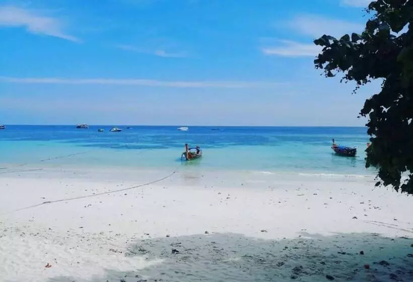 ホテル Charming Lipe Beach Resort