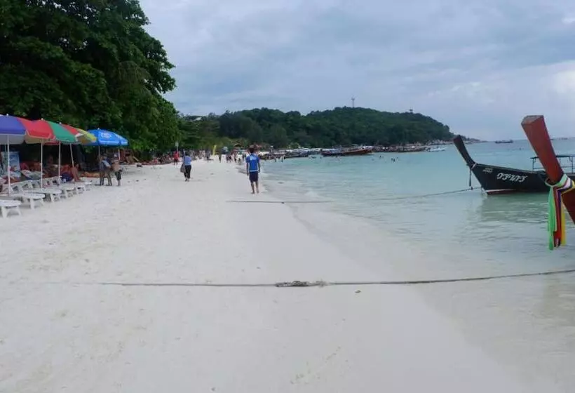 ホテル Charming Lipe Beach Resort