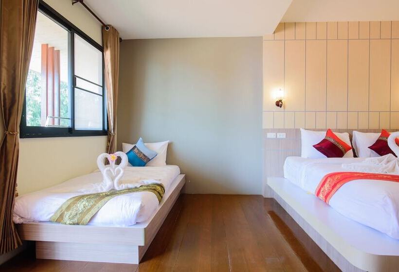 هتل Charming Lipe Beach Resort