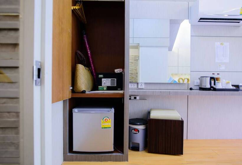 هتل Charming Lipe Beach Resort