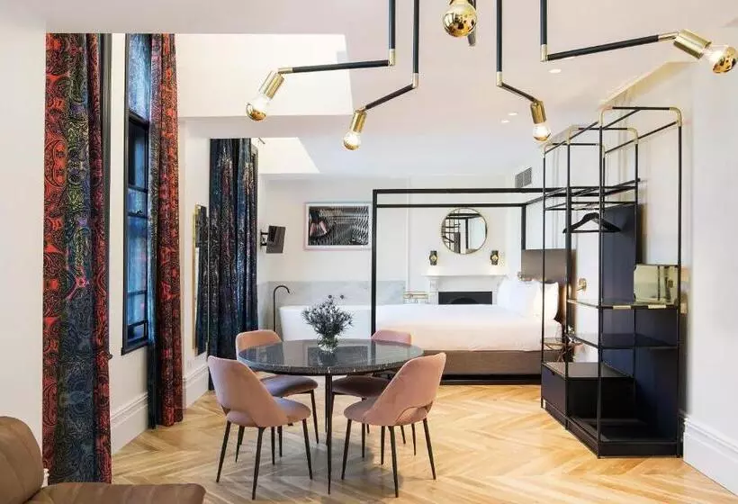 Hotelli Crystalbrook Albion