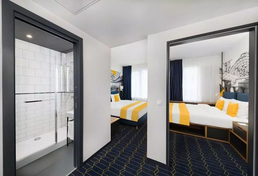 Hotel D8