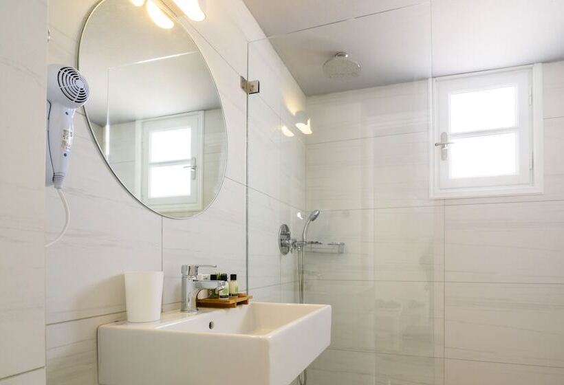 هتل De_naxia Suites