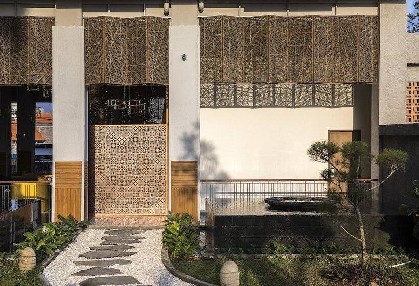 호텔 Eastin Ashta Resort Canggu