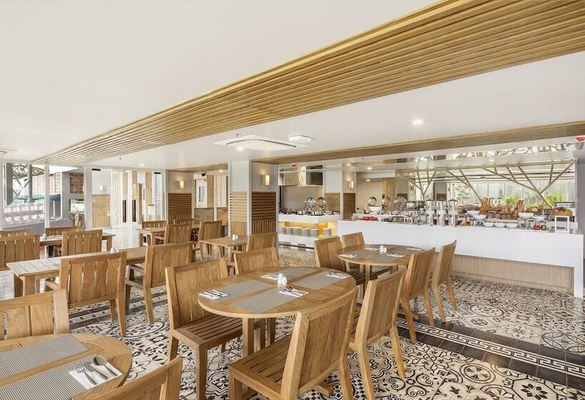 호텔 Eastin Ashta Resort Canggu