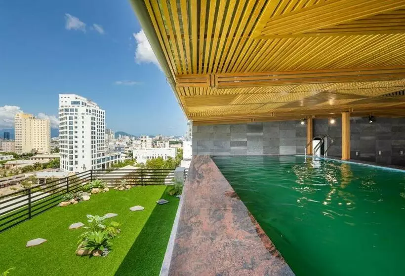 هتل Platinum Danang