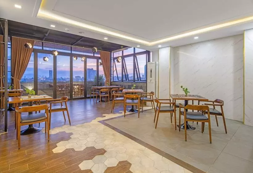 هتل Platinum Danang