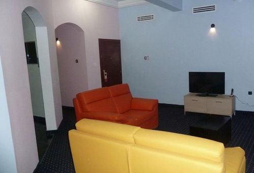 هتل The Gate Luxury Apartment