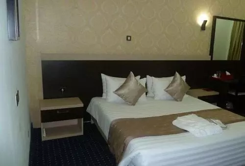 هتل The Gate Luxury Apartment