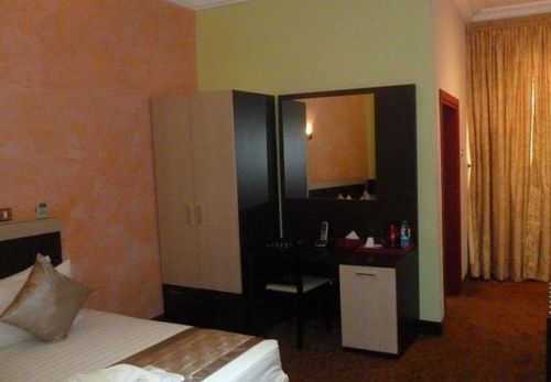 هتل The Gate Luxury Apartment