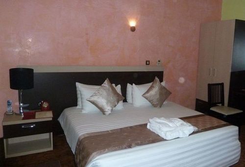 هتل The Gate Luxury Apartment