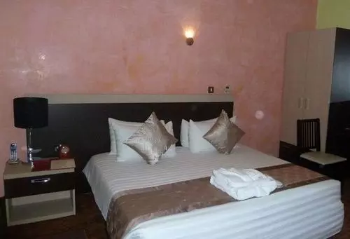 هتل The Gate Luxury Apartment