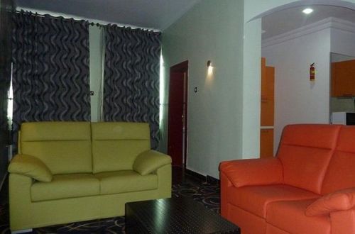 هتل The Gate Luxury Apartment