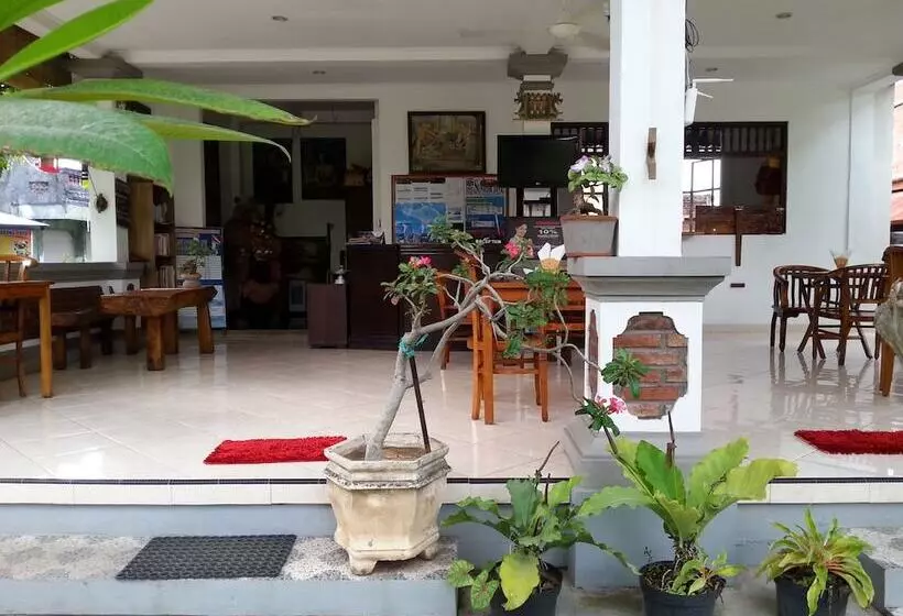 Majatalo Puri Mandhara Lovina