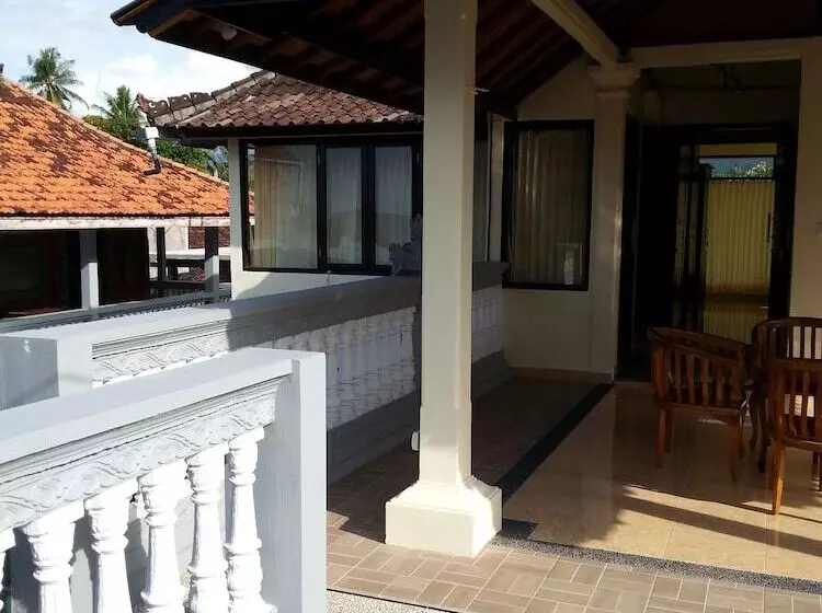 Majatalo Puri Mandhara Lovina