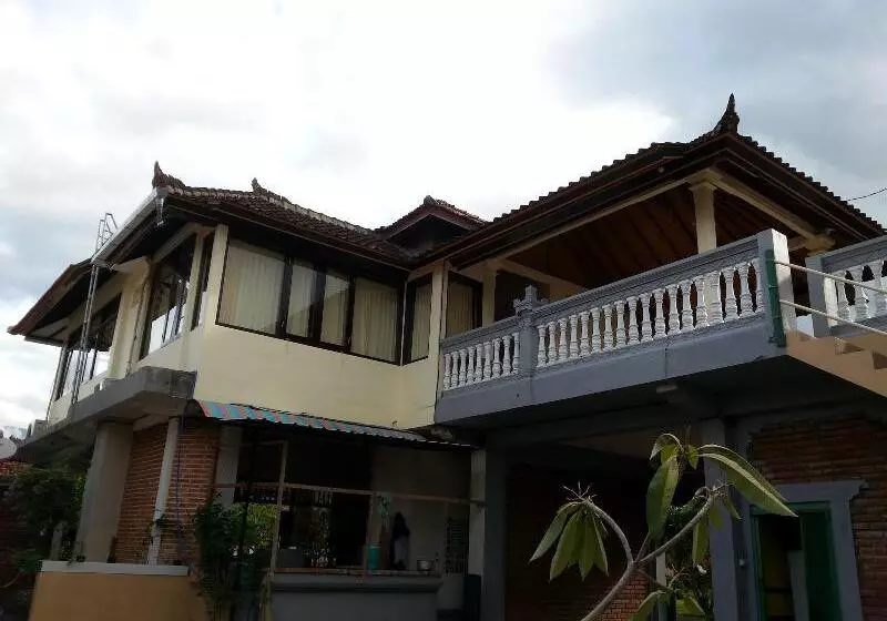 Majatalo Puri Mandhara Lovina