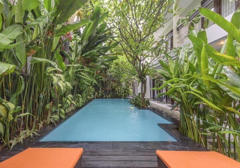 호텔 The Pavilion  Kuta