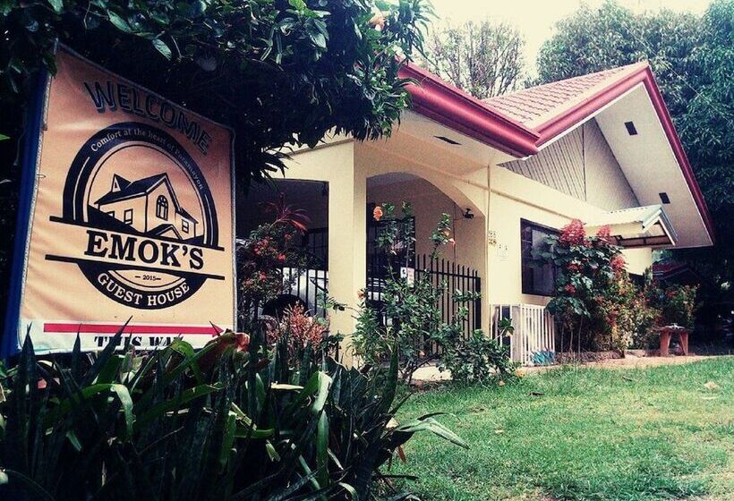 Emok S Guest House Hostel