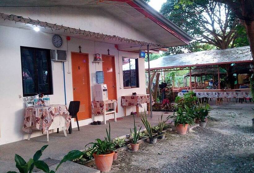 Emok S Guest House Hostel