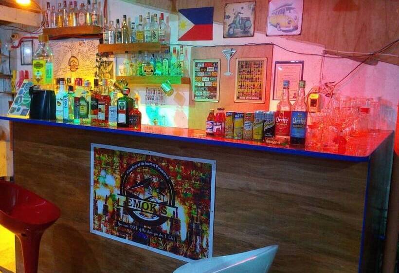 Emok S Guest House Hostel