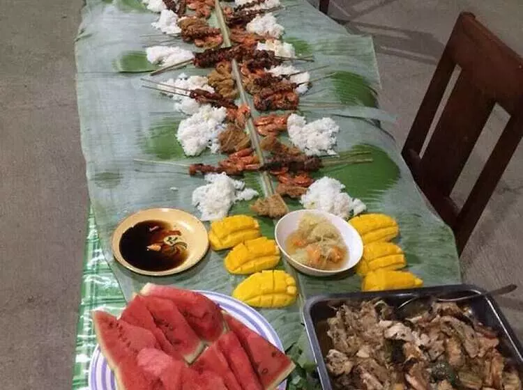 Emok S Guest House   Hostel