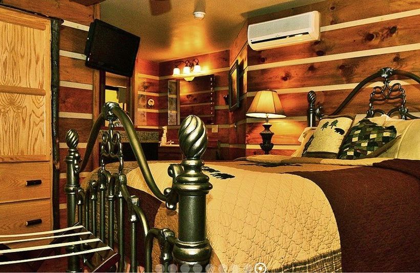 민박 Bear Lodges & 131 Main Street