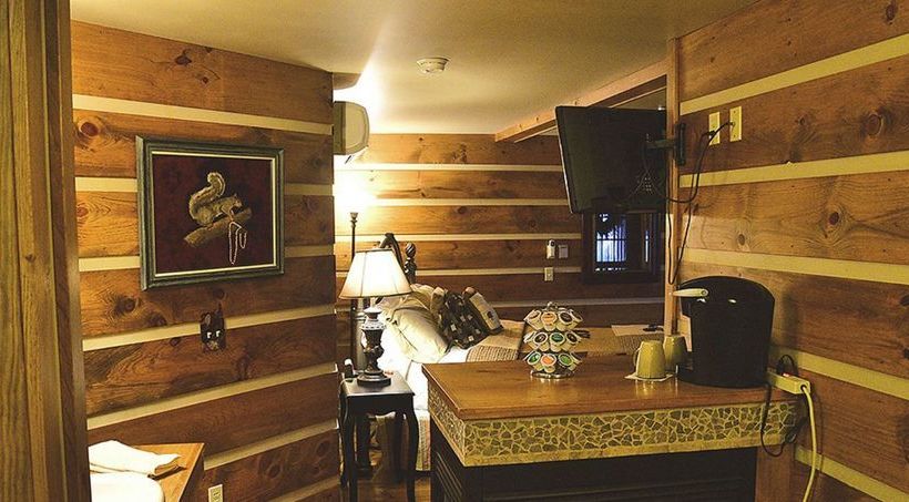 민박 Bear Lodges & 131 Main Street