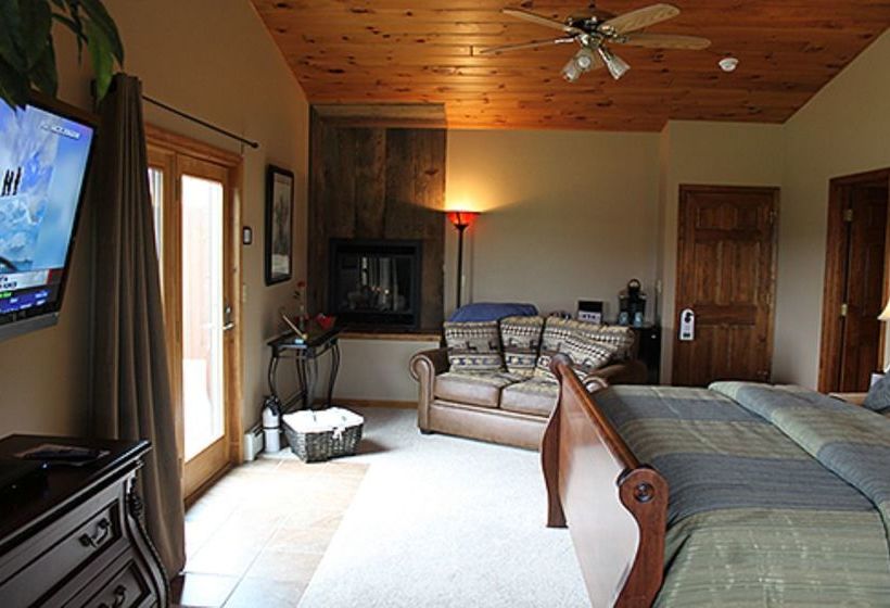 민박 Bear Lodges & 131 Main Street