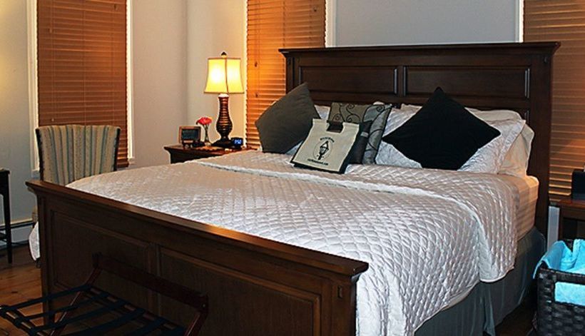 민박 Bear Lodges & 131 Main Street