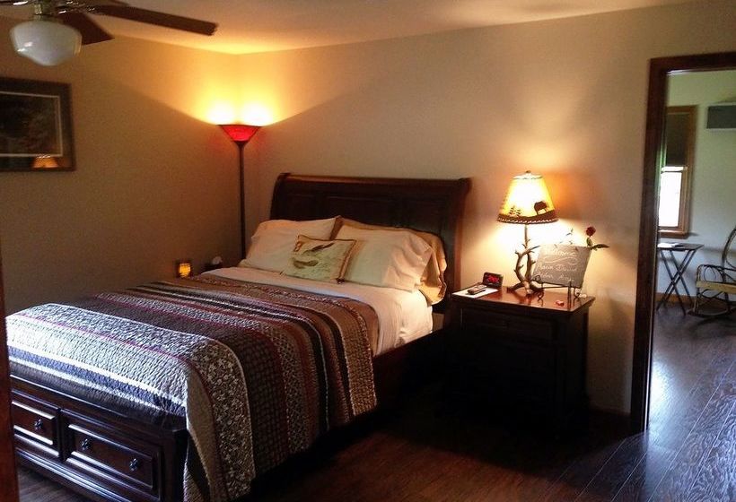 민박 Bear Lodges & 131 Main Street