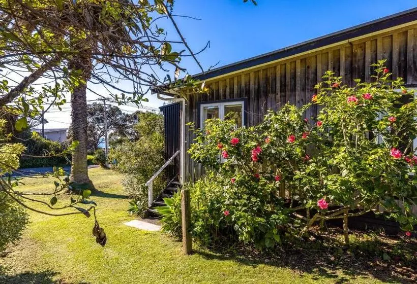 Drop Anchor At Enclosure Bay Beach By Waiheke Unlimited