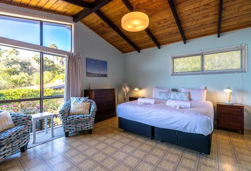 Drop Anchor At Enclosure Bay Beach By Waiheke Unlimited