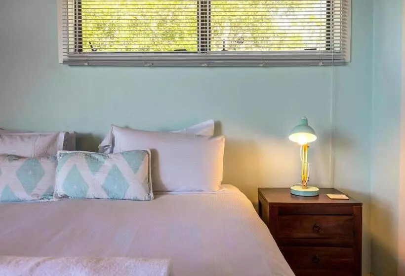 Drop Anchor At Enclosure Bay Beach By Waiheke Unlimited