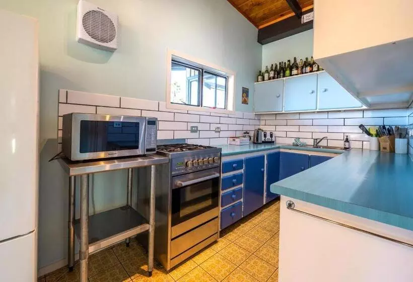 Drop Anchor At Enclosure Bay Beach By Waiheke Unlimited