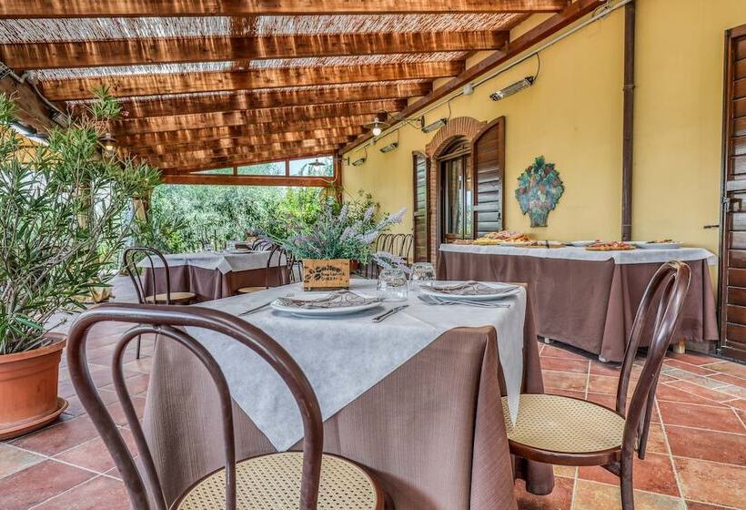 هتل Agriturismo Regno Verde