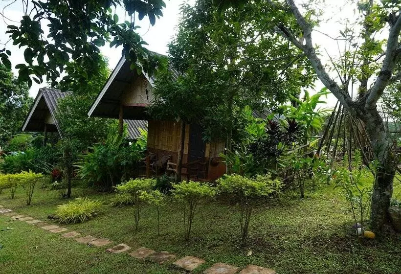 Hotelli Suanboon Cottage