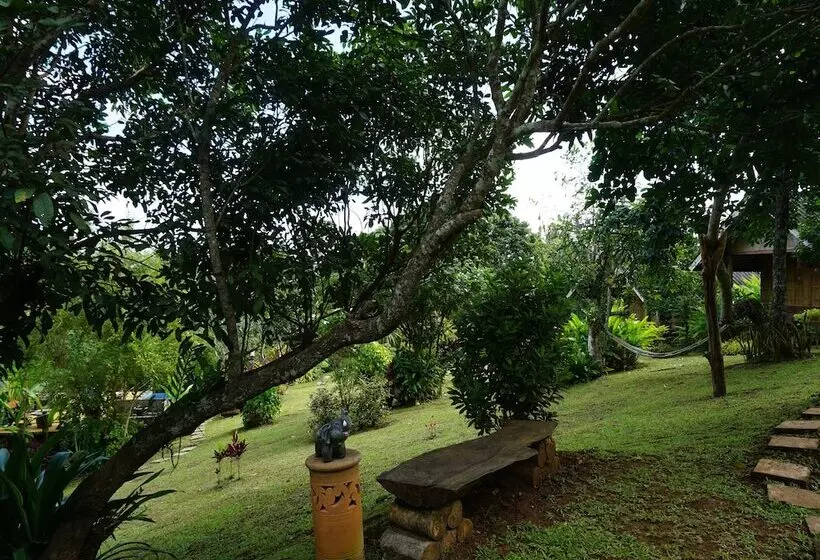 Hotelli Suanboon Cottage