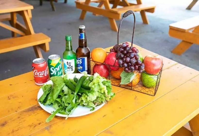 ホテル Mangsang East House