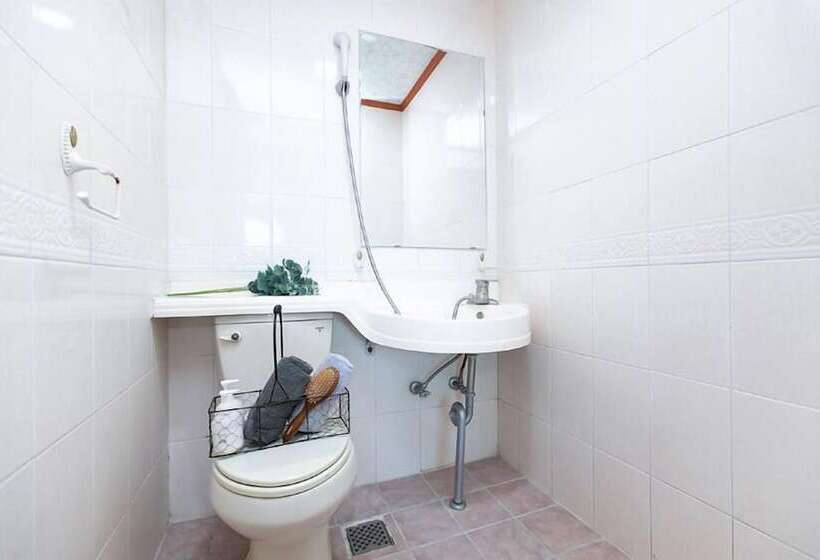 ホテル Mangsang East House