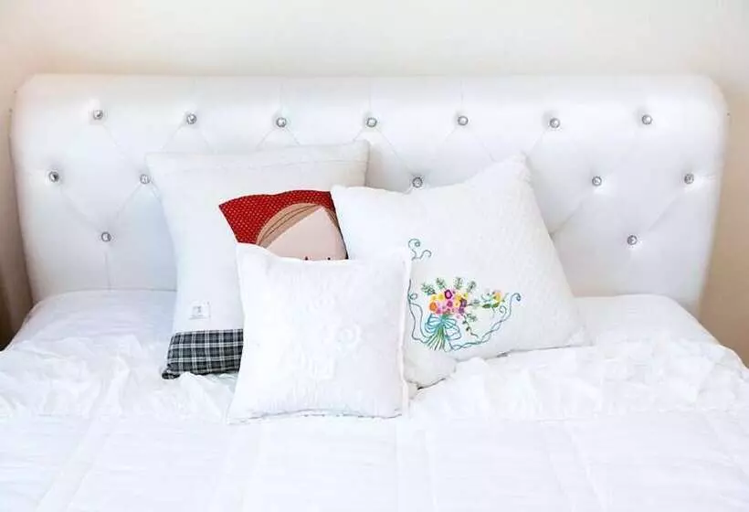 ホテル Mangsang East House