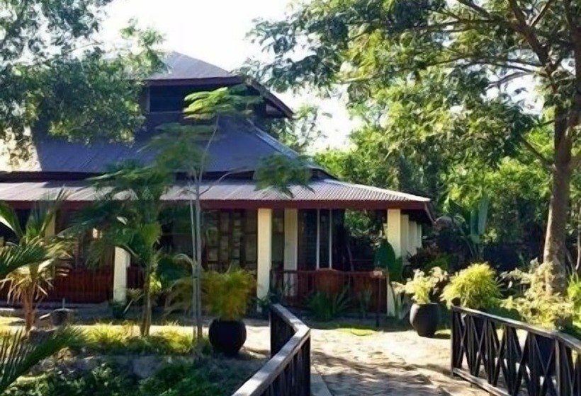 هتل Mrauk U Princess Resort