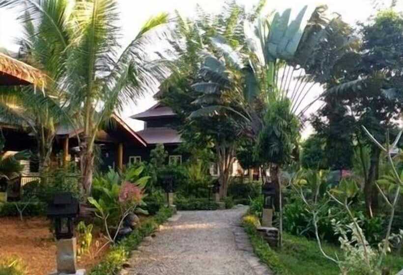 هتل Mrauk U Princess Resort