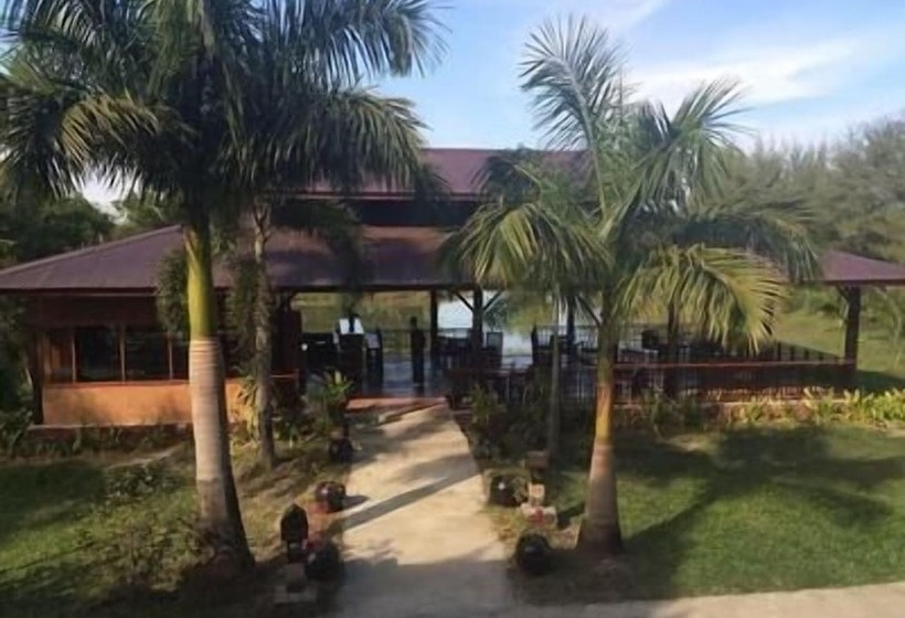 هتل Mrauk U Princess Resort