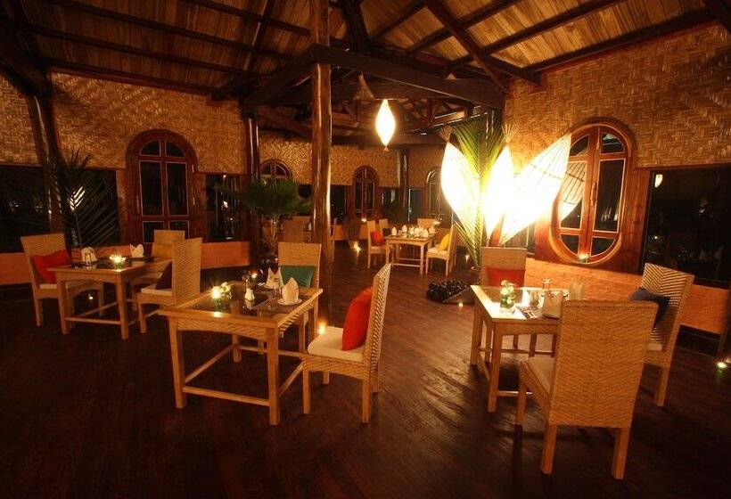 هتل Mrauk U Princess Resort